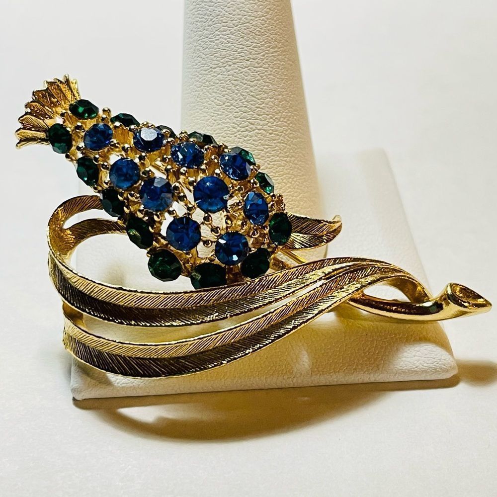 Vintage 50’s LISNER Floral Brooch Blue Green Rhinestones Gold-tone Pin B…